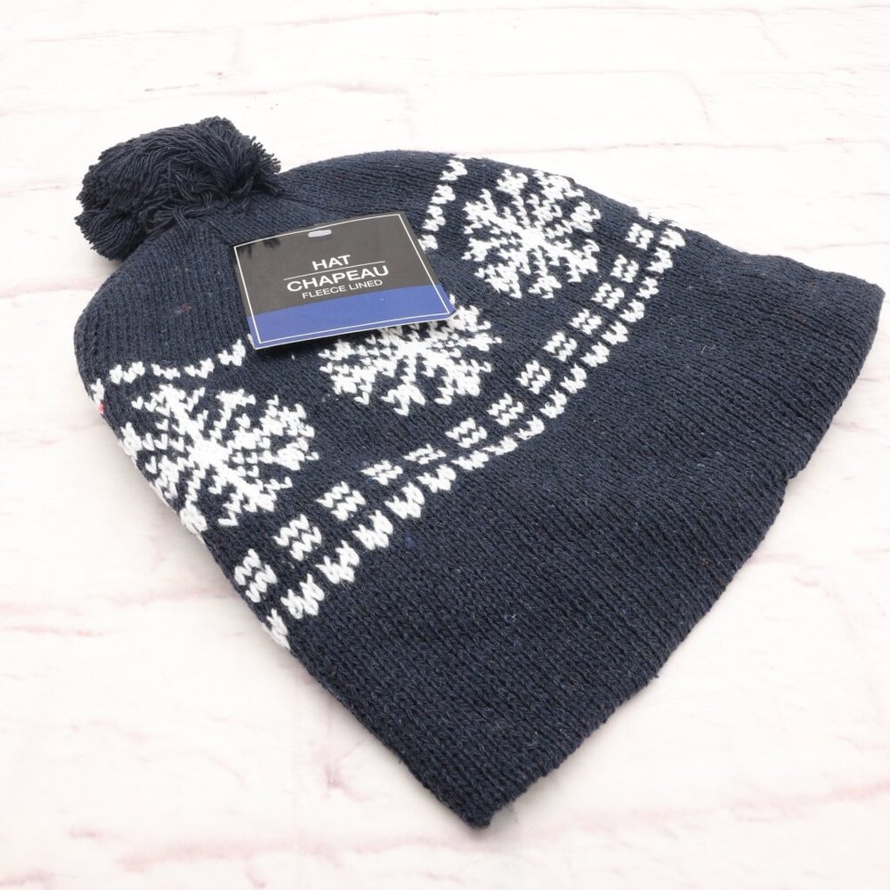 Chapeau Snowflake Winter Ski Beanie Hat Navy White Fleece Lined W/Top Pom